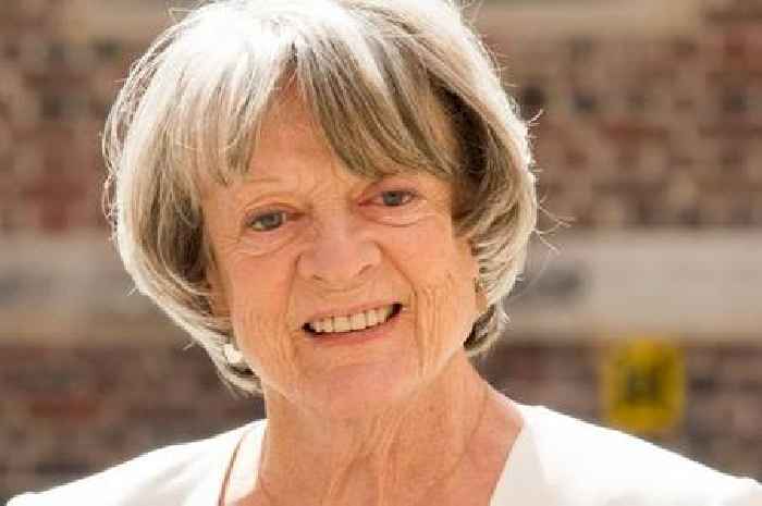 Thousands pay tribute to Dame Maggie Smith as Harry Potter star dies aged 89