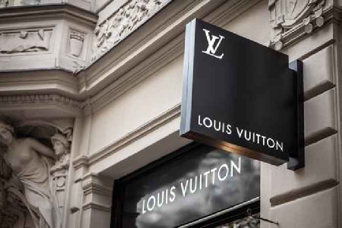 CAC 40 index hits key price as LVMH, Hermes, Kering stocks lead