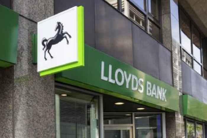 Lloyds Bank issues urgent message to customers who have 'at least three Direct Debits'