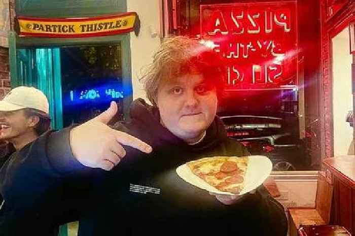 Lewis Capaldi spotted in newly opened Glasgow pizza joint