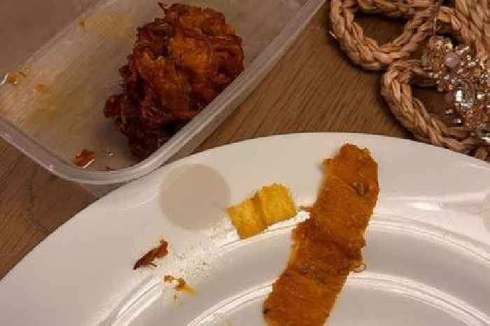 Curry house's perfect response to diner who 'found plaster in onion bhaji'