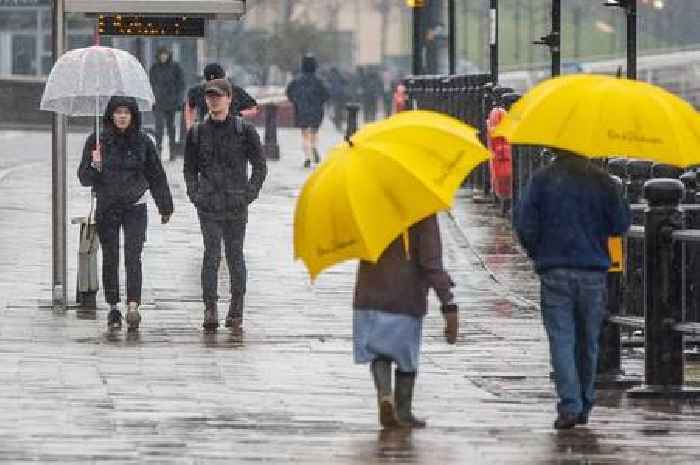 Tornado warning issued for Cambs with strong winds and lightning forecast