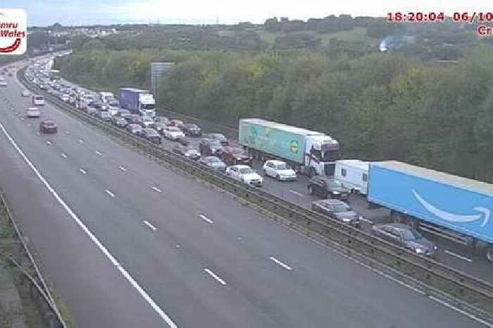 Heavy traffic on M4 as lane closed after crash