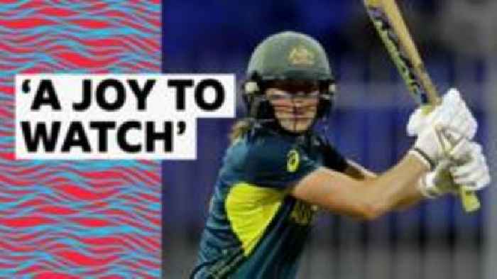 Watch best shots as Australia's batters set up big win against New Zealand