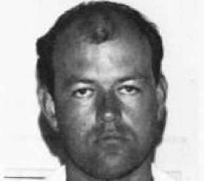 Legal bid delays double murderer's parole hearing