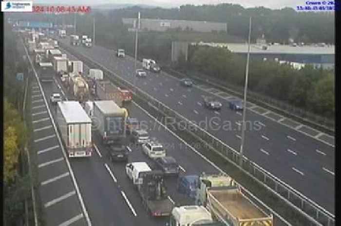 Live Leicestershire M1 updates as lanes closed after crash