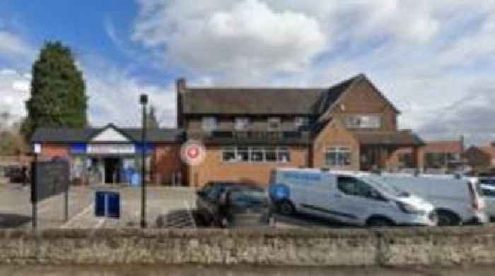 Pub terrace rejected over parking concerns