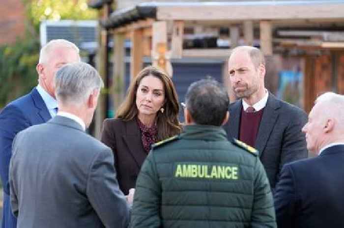 Kate Middleton says 'thank you' in unannounced visit with William