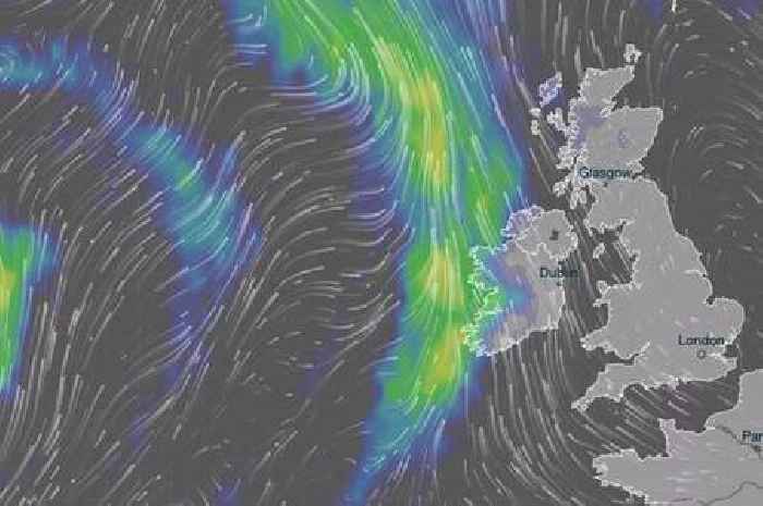 Weather maps predict exact time huge wall of rain will hit UK