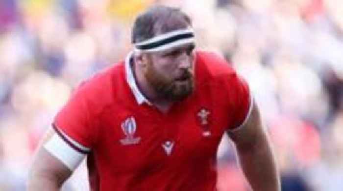 Scarlets prop Thomas retains Wales hopes