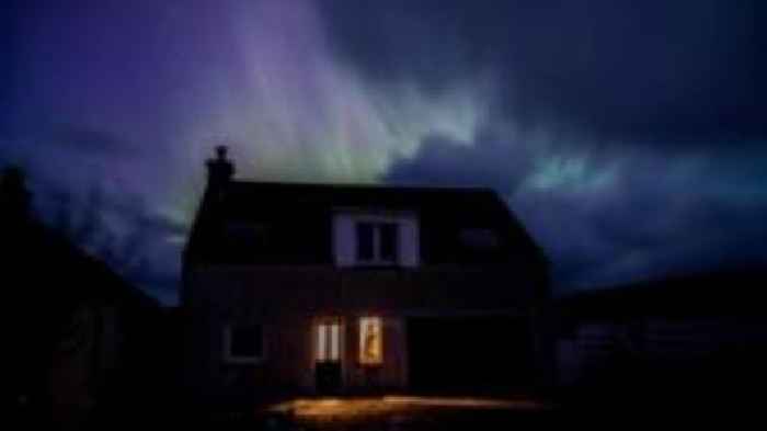 Awesome aurora lights up Scotland's night sky