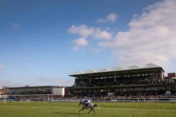 Claim a free pair of horse racing tickets to Warwick in association with Racing TV this winter