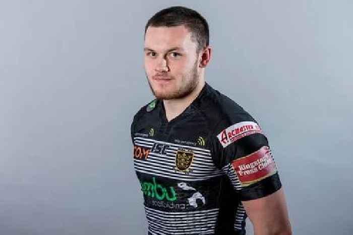 Former Hull FC academy forward Zeus Silk signs for League 1 club