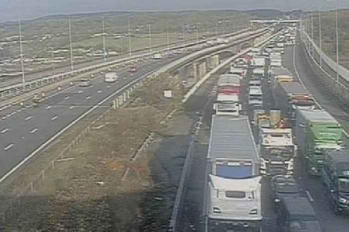 Live M2 traffic updates after lorry crash causes 6 miles of queues near Strood