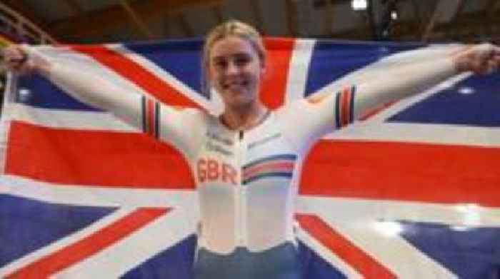 Finucane powers to gold to defend world sprint title