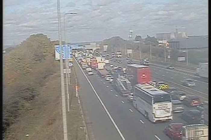 Live Leicestershire M1 updates as multi-vehicle crash shuts lanes