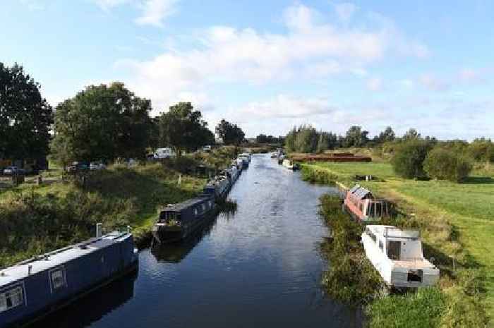 Councillors back call to ban people emptying boat toilets into river