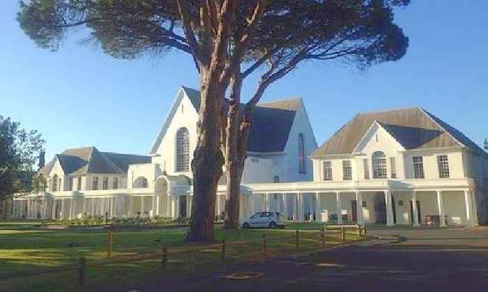 News24 | Alleged bullying at Bishops: Mom claims she removed son from elite school after late-night assaults