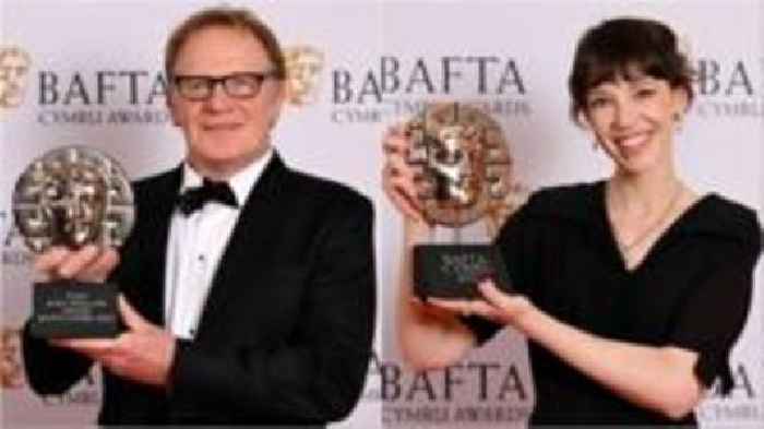 Gwobrau BAFTA Cymru i Mark Lewis Jones ac Annes Elwy