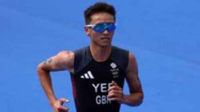 Yee adds world triathlon crown to Olympic title