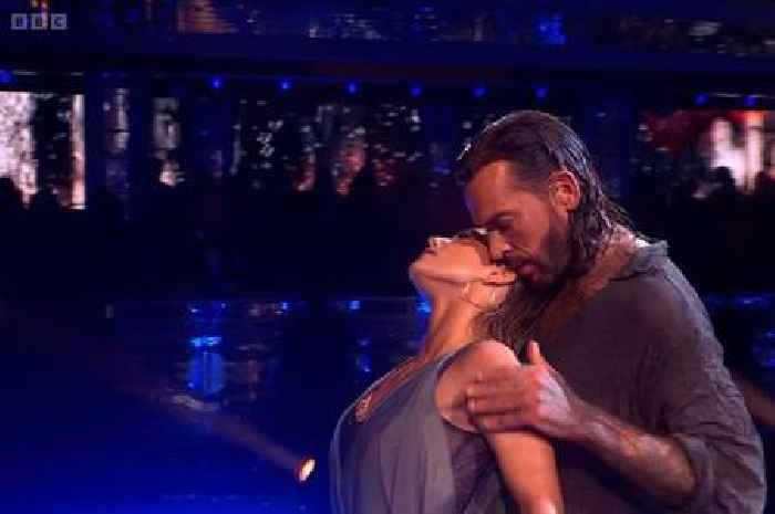 Strictly's Pete Wicks and Jowita 'nearly kiss' in steamy performance leaves fans asking one question