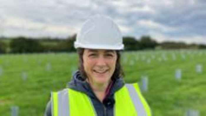 Work starts on 70,000-panel solar farm