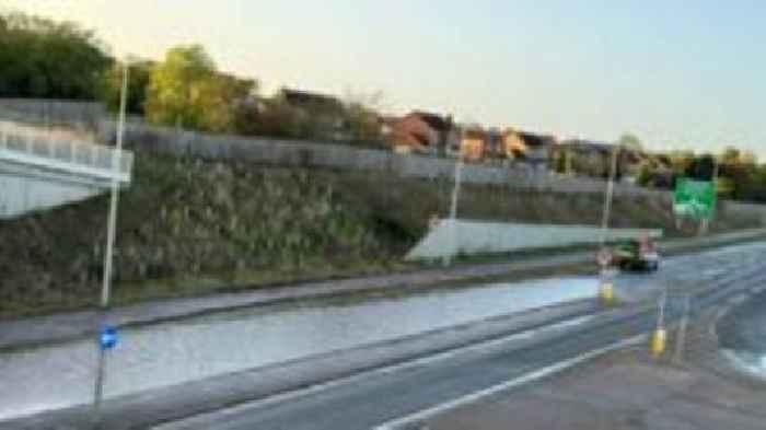 Part of Lincoln Eastern Bypass closed by flooding