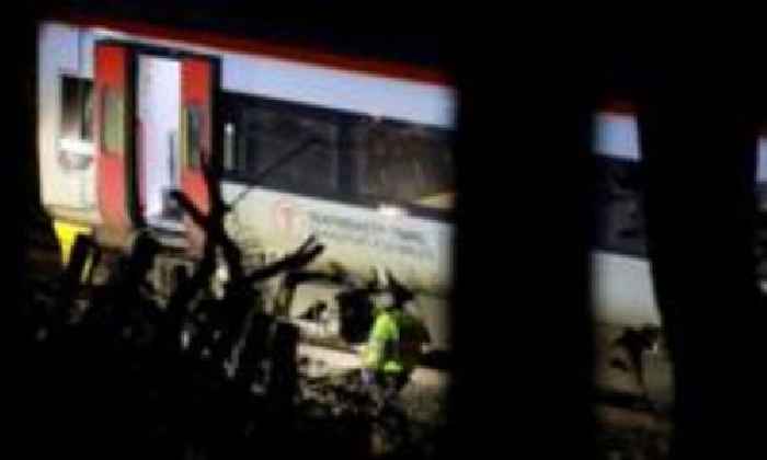 Train crash: Witnesses describe shock at scene