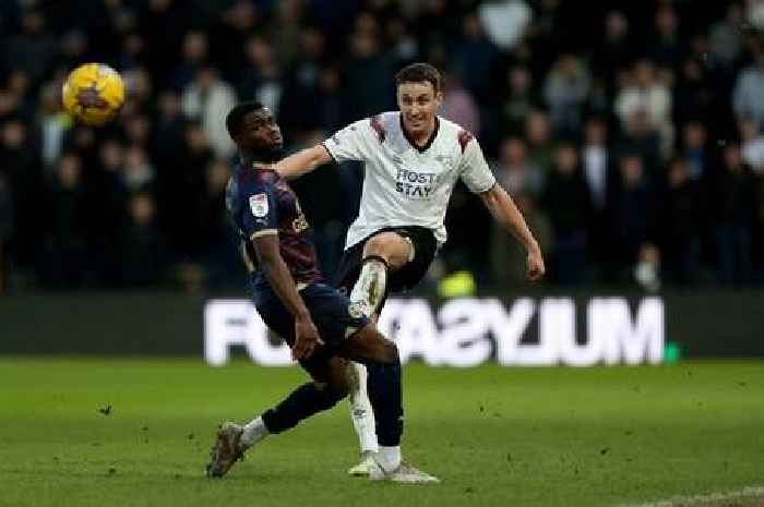 Paul Warne resists temptation but makes double call in Derby County XI v Oxford