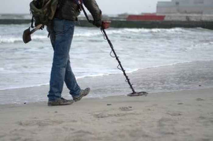 Man can't believe his eyes after using metal detector to search Ibiza beach