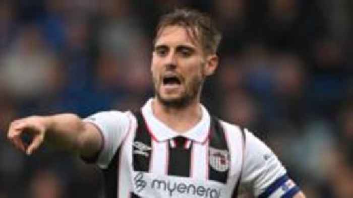 Grimsby extend Rose's contract by another year