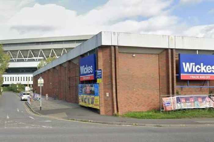 Police called to 'illegal rave' by Ashton Gate as locals fume