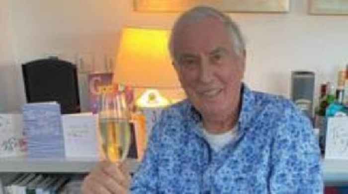 DJ Johnnie Walker ends 58-year career with last BBC show