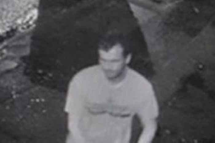 Police release CCTV images of man after robbery in Glasgow