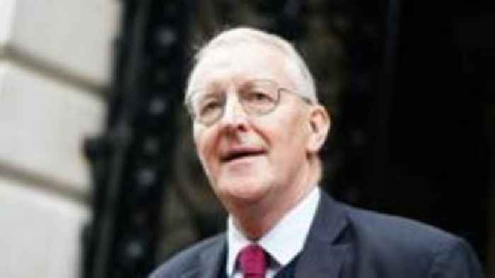 Benn says majority of NI farms unaffected by budget