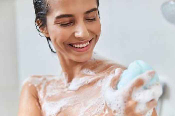 Doctor issues urgent warning to anyone who uses sponges in the shower