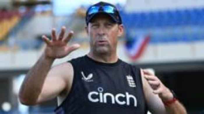 England will continue to back young players - Trescothick