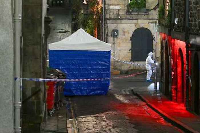 Reports of 'severed head' near Edinburgh Cowgate as forensic cops swoop on scene