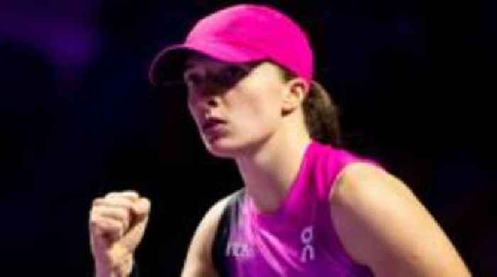 Swiatek shakes off rust & Gauff wins at WTA Finals