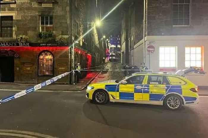 Edinburgh Cowgate incident: Man dies after being hit by bus as cops issue social media warning