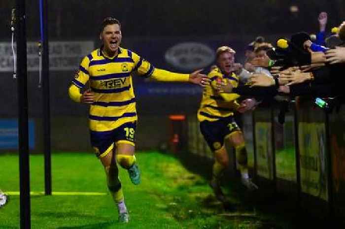 Salisbury 0 Torquay United 1 - Gulls late winner sends them fourth