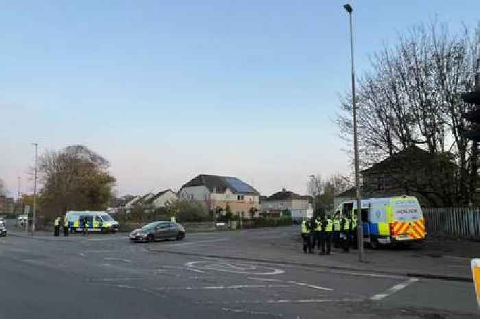 Police descend on Edinburgh's Niddrie neighbourhood ahead of Bonfire Night