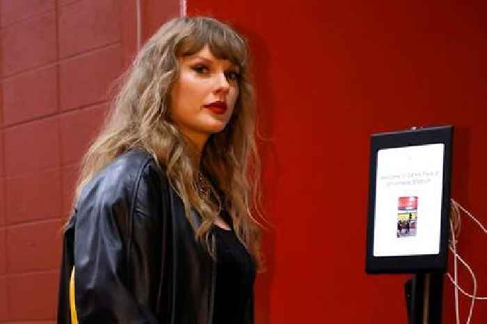 Taylor Swift fan blown away after singer sports jacket she'd sold on eBay