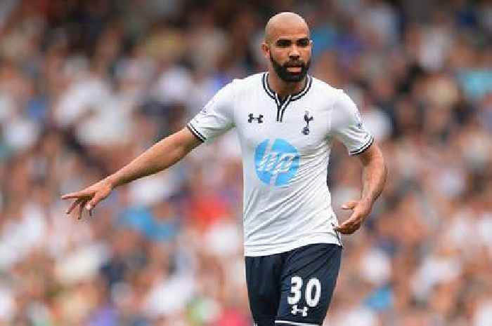 Former Tottenham star completes shock transfer as 'break the internet' comment made