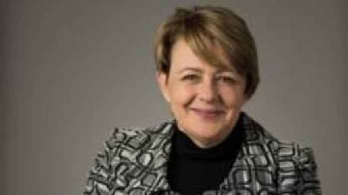 Paralympian Tanni Grey-Thompson leads push to improve air travel for disabled passengers