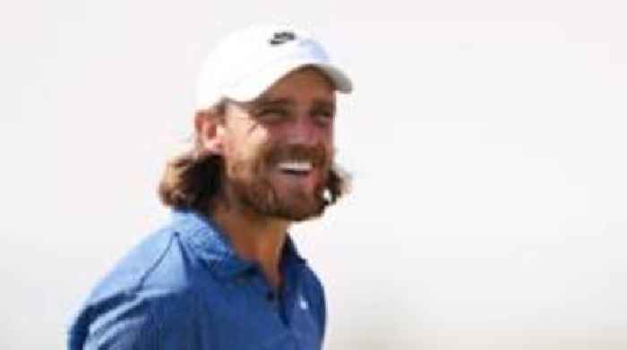 Fleetwood equals course record to lead in Abu Dhabi