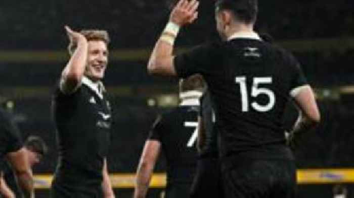 McKenzie scores 18 points as All Blacks beat Ireland