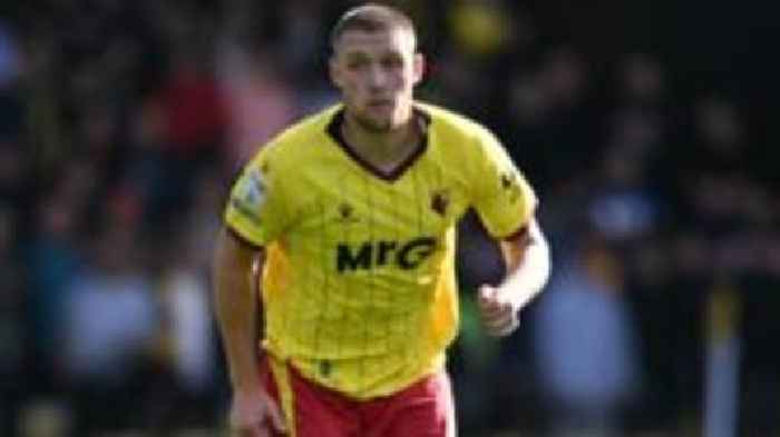 Watford defender Pollock signs new contract