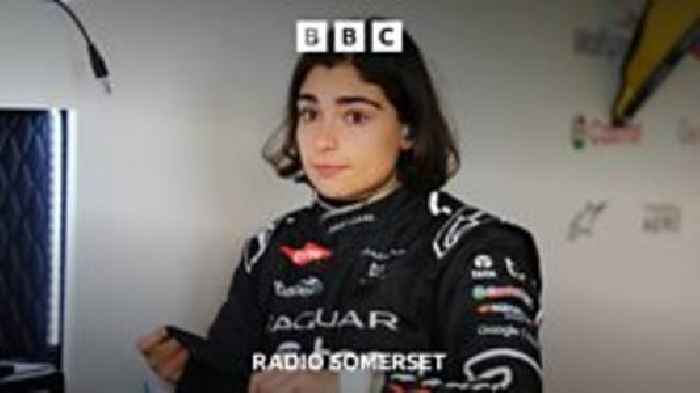 Bath’s Jamie Chadwick signs as Formula E Jaguar test driver