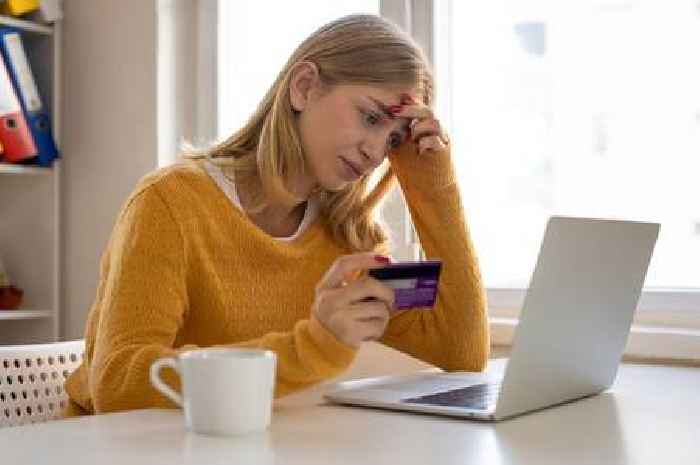 UK householders issued £593 credit card warning for Christmas shopping season